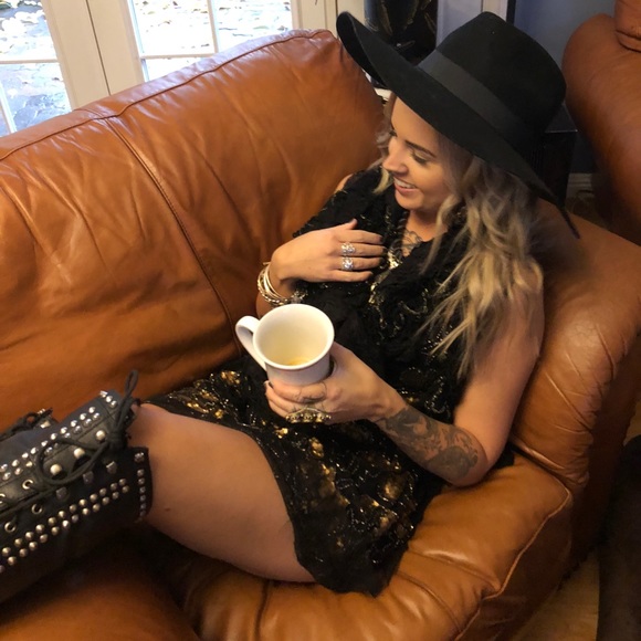 Meet your Posher, Lindsey - Picture 4 of 8